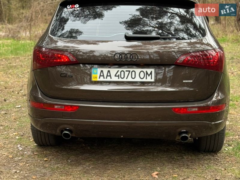 Позашляховик / Кросовер Audi Q5 2011 в Чернігові