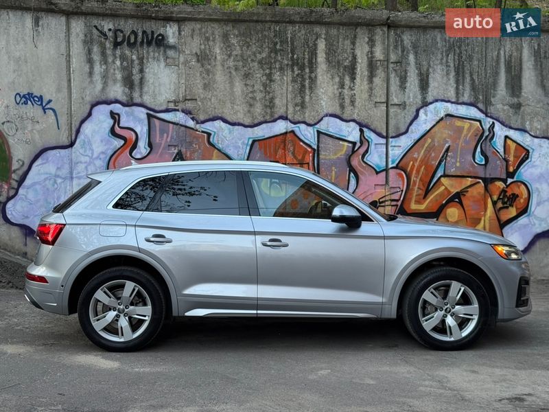 Внедорожник / Кроссовер Audi Q5 2021 в Днепре