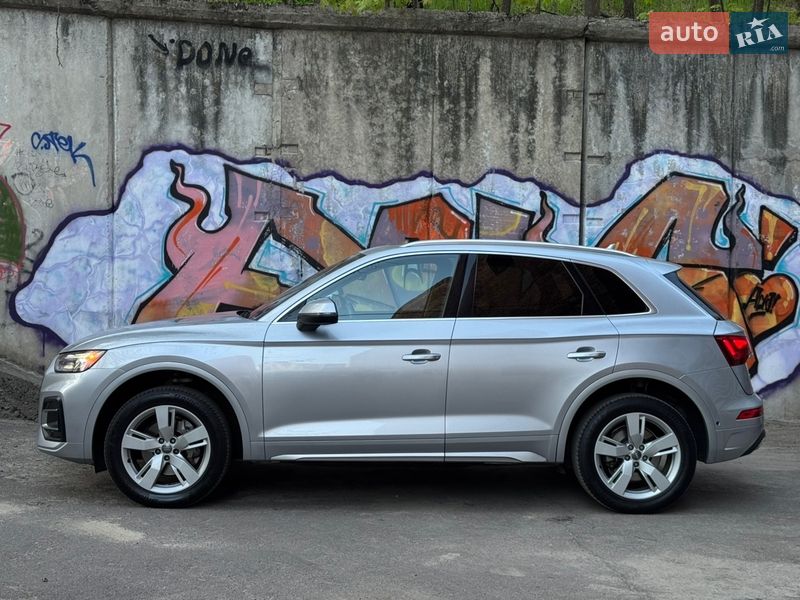 Внедорожник / Кроссовер Audi Q5 2021 в Днепре