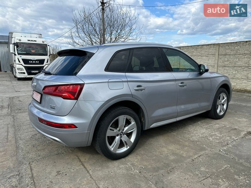 Внедорожник / Кроссовер Audi Q5 2018 в Владимире