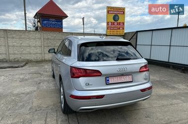 Позашляховик / Кросовер Audi Q5 2018 в Володимирі