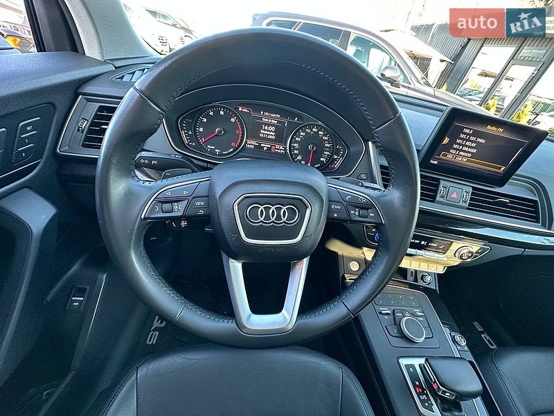 Позашляховик / Кросовер Audi Q5 2020 в Києві