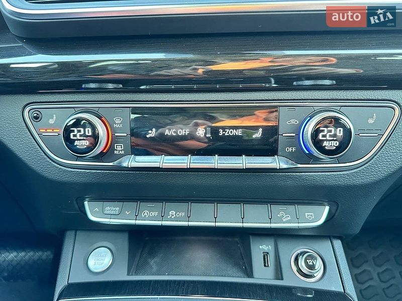 Позашляховик / Кросовер Audi Q5 2020 в Києві