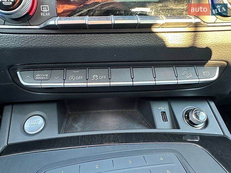 Позашляховик / Кросовер Audi Q5 2020 в Києві