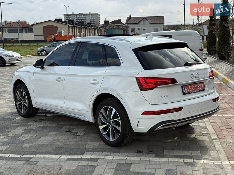 Позашляховик / Кросовер Audi Q5 2021 в Києві