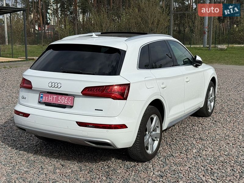 Внедорожник / Кроссовер Audi Q5 2019 в Киеве