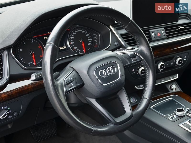 Позашляховик / Кросовер Audi Q5 2017 в Києві