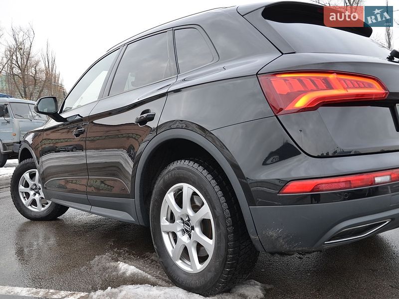 Позашляховик / Кросовер Audi Q5 2017 в Києві