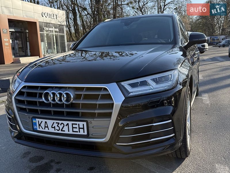 Внедорожник / Кроссовер Audi Q5 2020 в Киеве