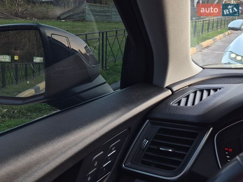 Внедорожник / Кроссовер Audi Q5 2020 в Киеве