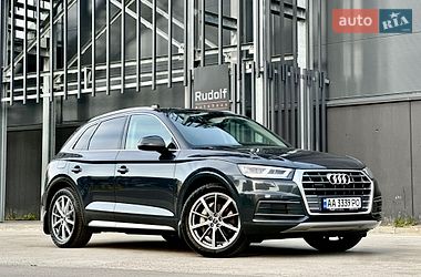 Позашляховик / Кросовер Audi Q5 2020 в Києві