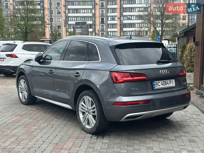 Позашляховик / Кросовер Audi Q5 2017 в Львові