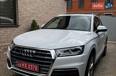 Внедорожник / Кроссовер Audi Q5 2018 в Хусте