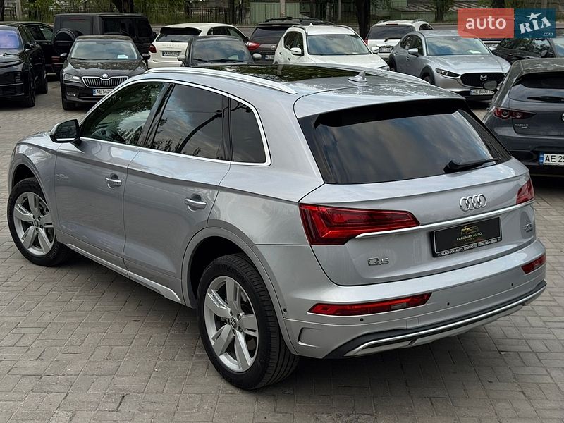 Внедорожник / Кроссовер Audi Q5 2021 в Днепре