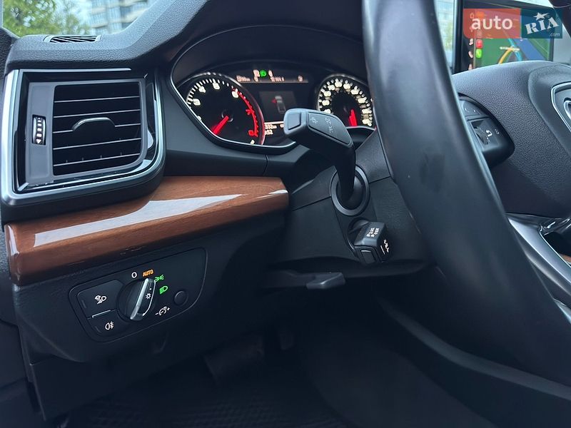 Внедорожник / Кроссовер Audi Q5 2021 в Днепре
