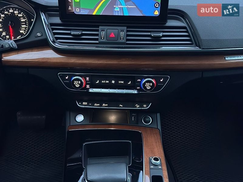 Внедорожник / Кроссовер Audi Q5 2021 в Днепре