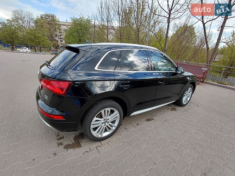 Внедорожник / Кроссовер Audi Q5 2018 в Кривом Роге