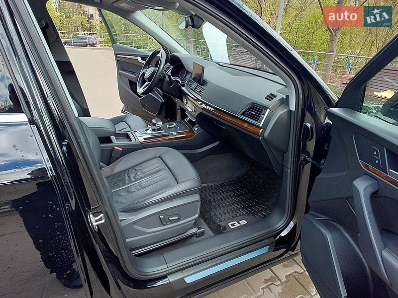 Внедорожник / Кроссовер Audi Q5 2018 в Кривом Роге