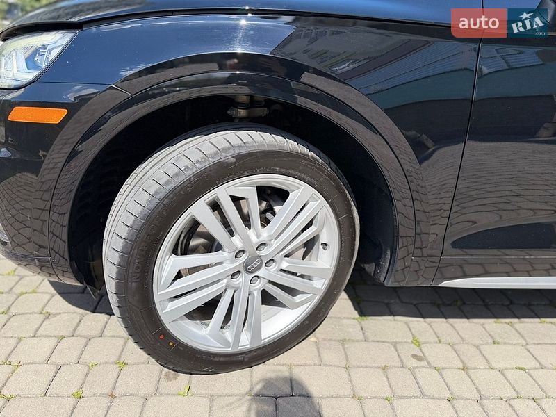 Позашляховик / Кросовер Audi Q5 2017 в Івано-Франківську