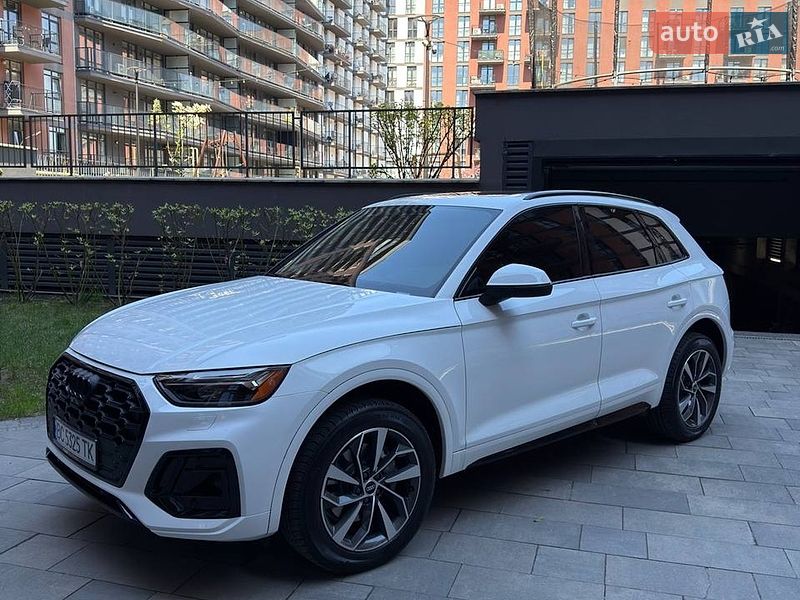 Внедорожник / Кроссовер Audi Q5 2021 в Львове