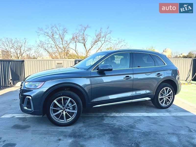 Внедорожник / Кроссовер Audi Q5 2022 в Киеве