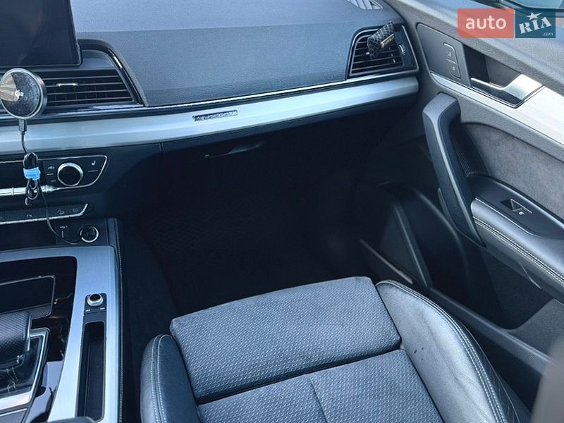 Внедорожник / Кроссовер Audi Q5 2022 в Киеве