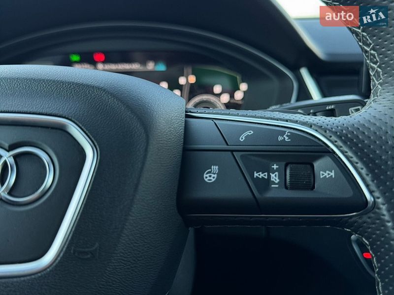 Внедорожник / Кроссовер Audi Q5 2022 в Киеве