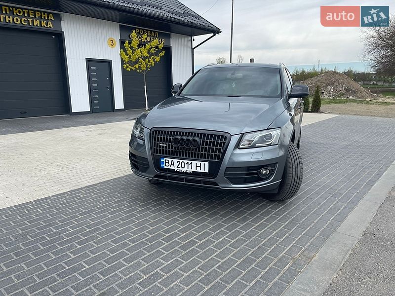 Позашляховик / Кросовер Audi Q5 2011 в Новоархангельську