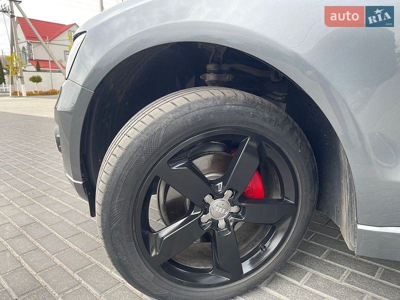 Позашляховик / Кросовер Audi Q5 2011 в Новоархангельську
