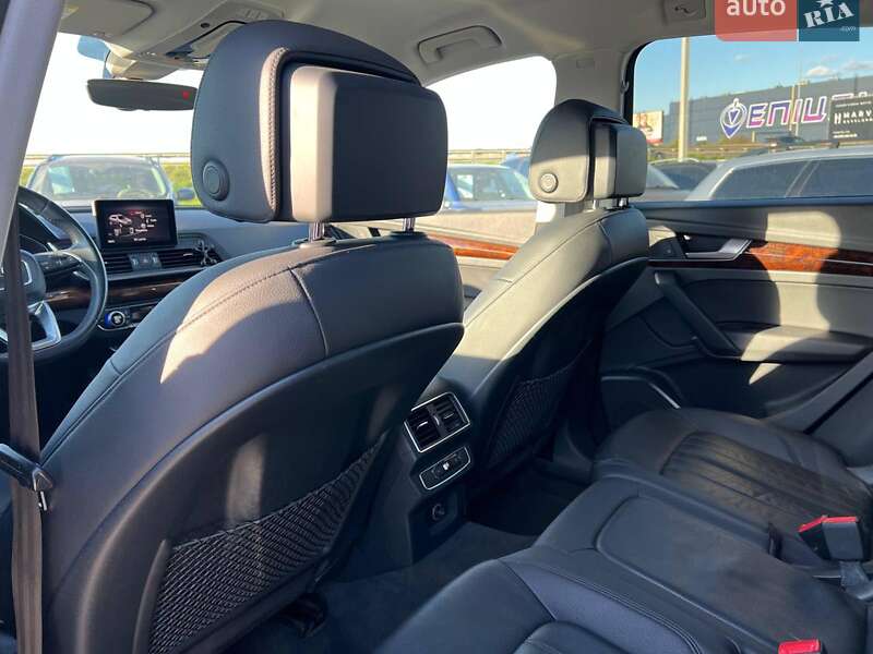 Внедорожник / Кроссовер Audi Q5 2017 в Львове