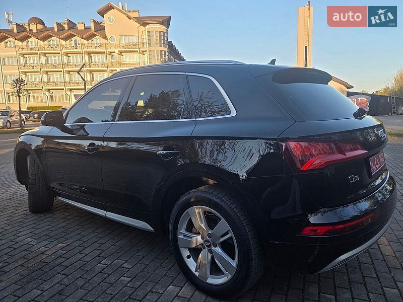 Внедорожник / Кроссовер Audi Q5 2019 в Львове