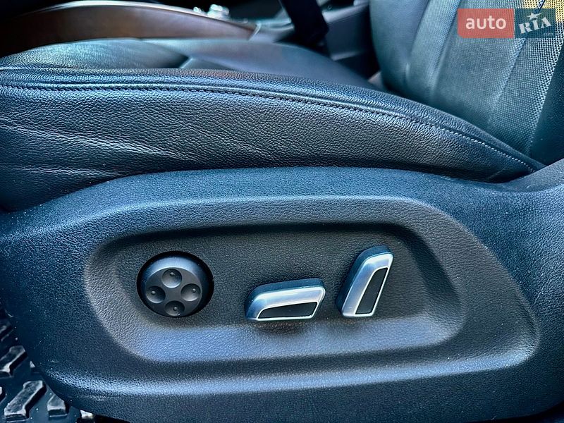 Внедорожник / Кроссовер Audi Q5 2014 в Киеве