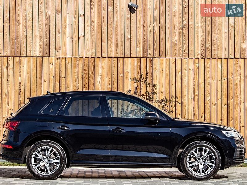 Внедорожник / Кроссовер Audi Q5 2017 в Львове
