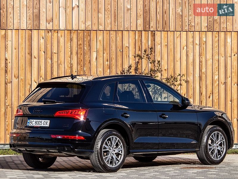 Внедорожник / Кроссовер Audi Q5 2017 в Львове