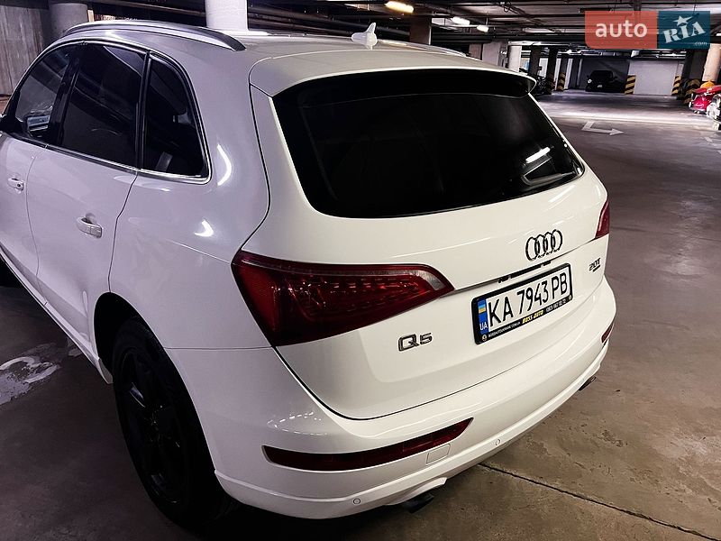 Внедорожник / Кроссовер Audi Q5 2012 в Киеве