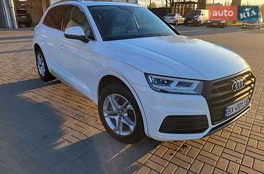 Внедорожник / Кроссовер Audi Q5 2019 в Каменец-Подольском