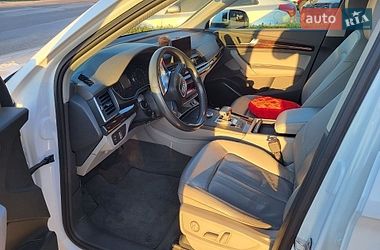 Внедорожник / Кроссовер Audi Q5 2019 в Каменец-Подольском