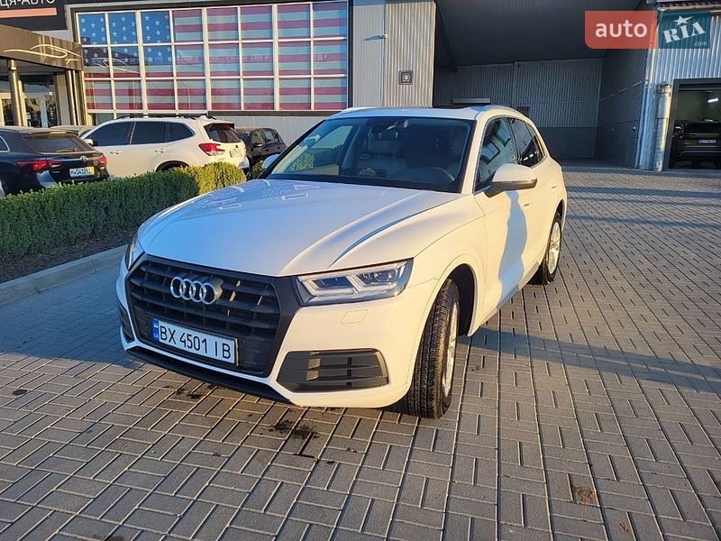 Внедорожник / Кроссовер Audi Q5 2019 в Каменец-Подольском