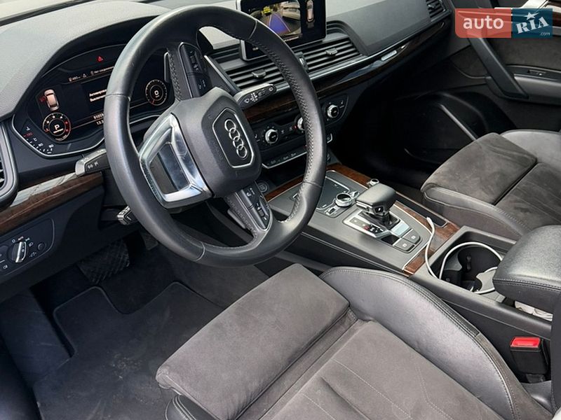 Внедорожник / Кроссовер Audi Q5 2020 в Киеве