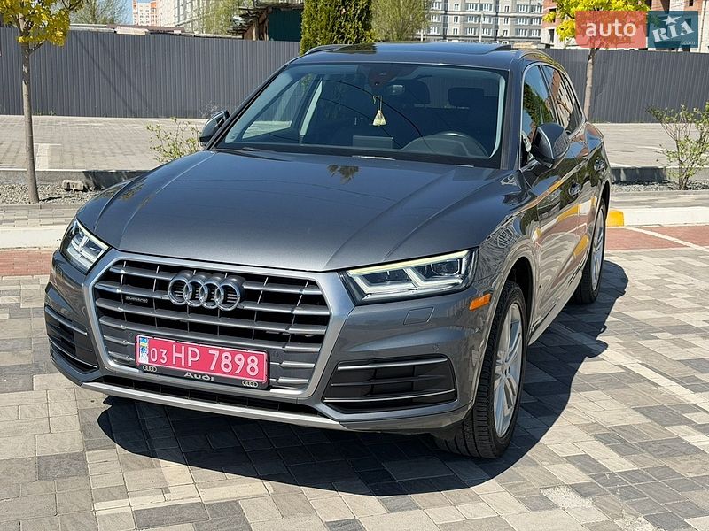 Внедорожник / Кроссовер Audi Q5 2018 в Киеве