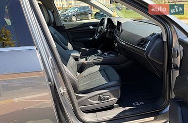 Внедорожник / Кроссовер Audi Q5 2018 в Киеве