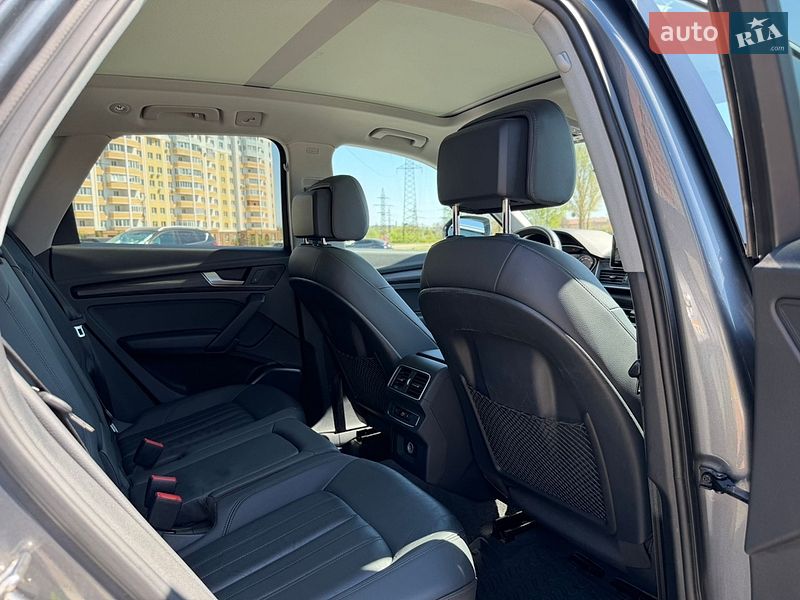 Внедорожник / Кроссовер Audi Q5 2018 в Киеве
