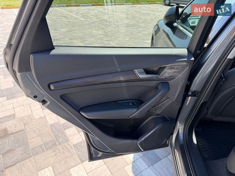 Внедорожник / Кроссовер Audi Q5 2018 в Киеве