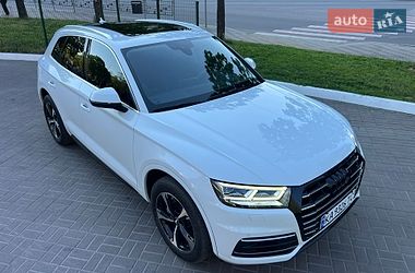 Позашляховик / Кросовер Audi Q5 2020 в Києві