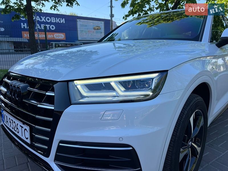 Позашляховик / Кросовер Audi Q5 2020 в Києві