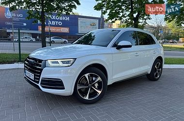 Позашляховик / Кросовер Audi Q5 2020 в Києві