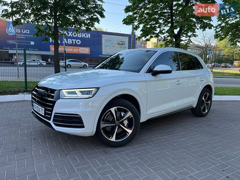 Позашляховик / Кросовер Audi Q5 2020 в Києві