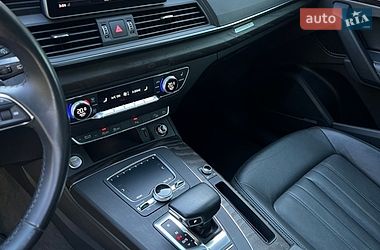 Позашляховик / Кросовер Audi Q5 2020 в Києві