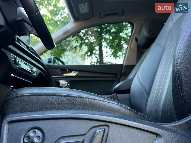 Позашляховик / Кросовер Audi Q5 2020 в Києві