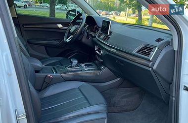 Позашляховик / Кросовер Audi Q5 2020 в Києві